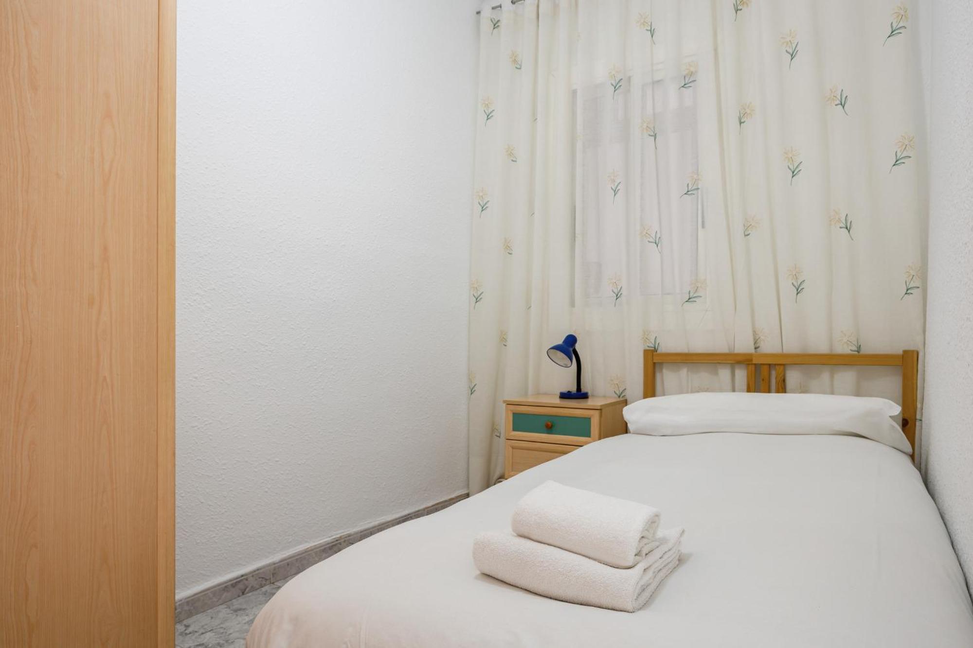 Besos - Bright Apartment Close To Congress & Port Sant Adria de Besos Buitenkant foto